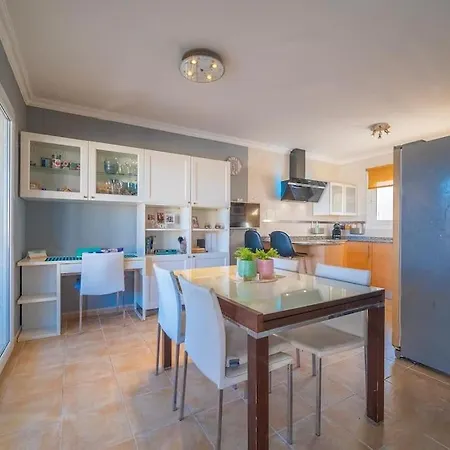 Willa 4 Bed In Cala Llonga